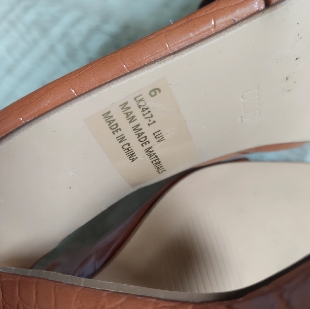 EGO Faux Leather Sculptured Heel Mule - Picture 16 of 16